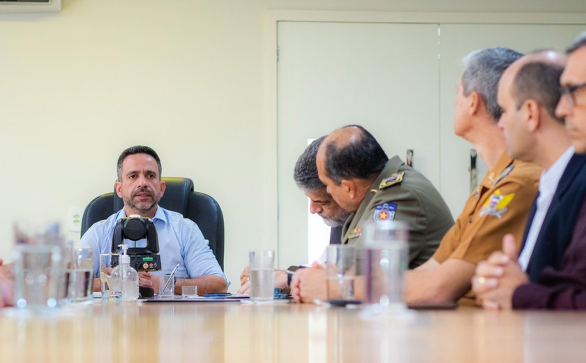 Governador se reúne com aprovados dos concursos da PM e Corpo de Bombeiros de Alagoas