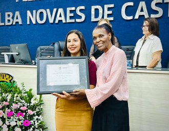 Câmara Municipal entrega Título de Cidadã Honorária à advogada Cosmélia Fôlha