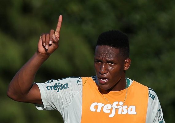 Mina desfalca Palmeiras na estreia da Libertadores por expulsão de 2016