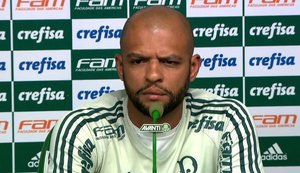 Felipe Melo nega pedido de perdão a Cuca, mas depois recua no Twitter