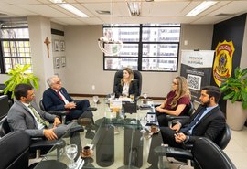 Presidente do TRE visita superintendente da PF e debate ações para as Eleições 2026