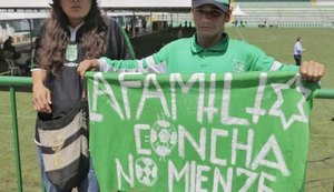 Torcedores do Atlético Nacional se unem à vigília na Arena Condá