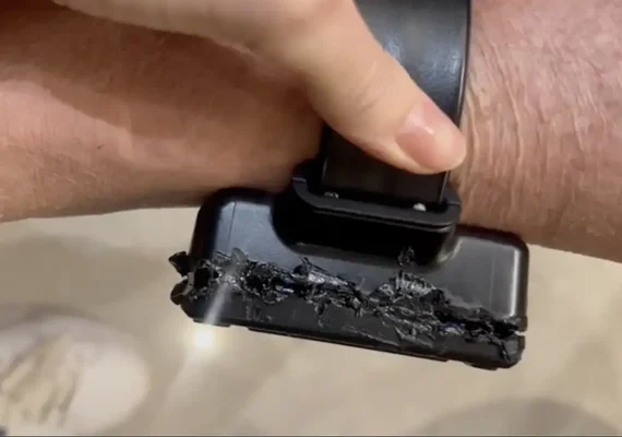 Bolsonaro usou ferro de solda para tentar abrir tornozeleira