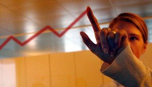 Especialistas preveem baixo crescimento da economia em 2017