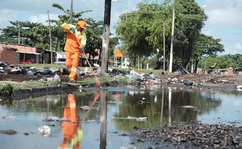 Prefeitura de Maceió leva mutirão de limpeza ao Dique Estrada