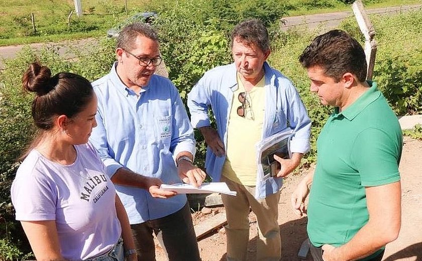 Equipe da Infraestrutura visita obras de abastecimento no alto Sertão