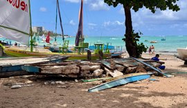 Jangadas abandonadas na orla marítima serão retiradas nesta quinta (13)