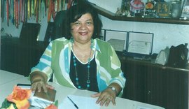 Mãe de deputado veste a camisa do MDB disposta a concorrer uma vaga na Câmara de Maceió