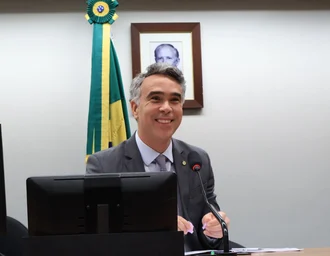 Rafael Brito trabalha para aprovar o SUS da Educação até setembro
