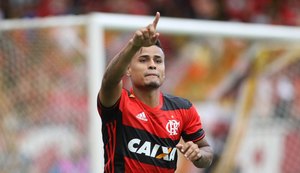 Flamengo vence Cruzeiro e segue na cola pela Libertadores