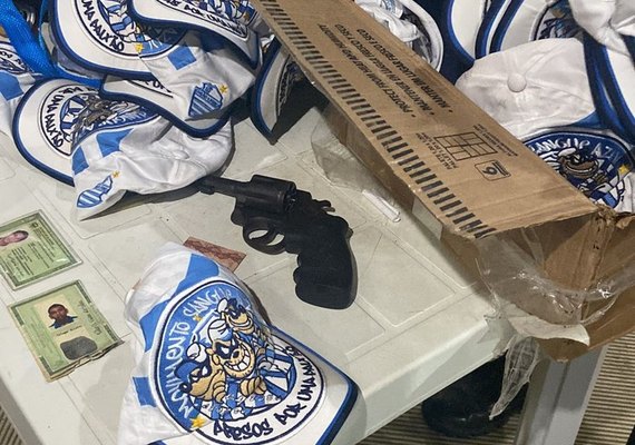 Integrantes de torcida organizada do CSA são detidos com armas na parte alta de Maceió