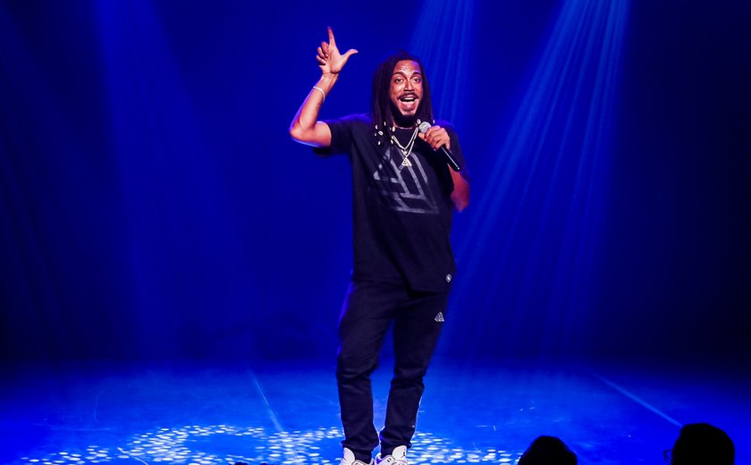 Direto da terra do axé, comediante Jhordan Matheus traz seu novo show para Maceió