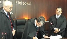 Jurista Hermann de Almeida Melo toma posse como desembargador eleitoral
