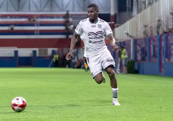 ASA contrata volante Richard Franco e lateral-esquerdo Wesley Costa