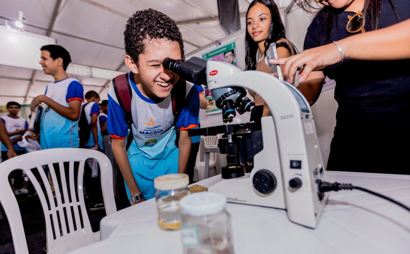 Semana da Ciência promove experiências cultural e tecnológica para alunos