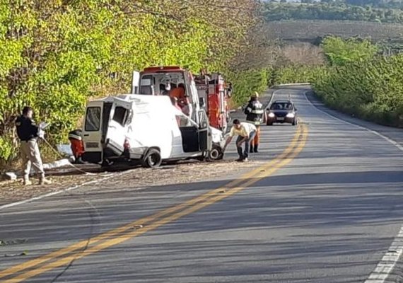 Feirante morre e quatro ficam feridos após serem arremessados de carroceria