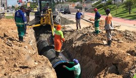 Rede de drenagem construída por shopping afunda