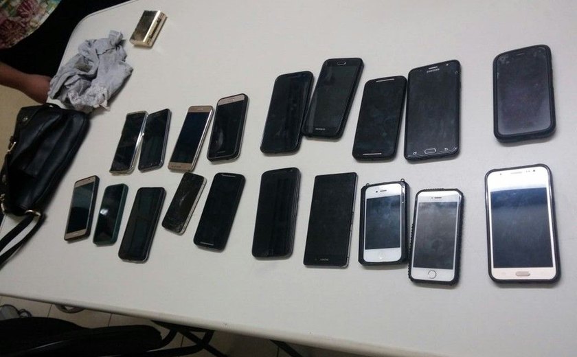 Menor é flagrada com 18 celulares roubados durante show de Wesley Safadão