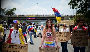 Oposição na Venezuela ocupa avenidas em protesto contra Nicolás Maduro