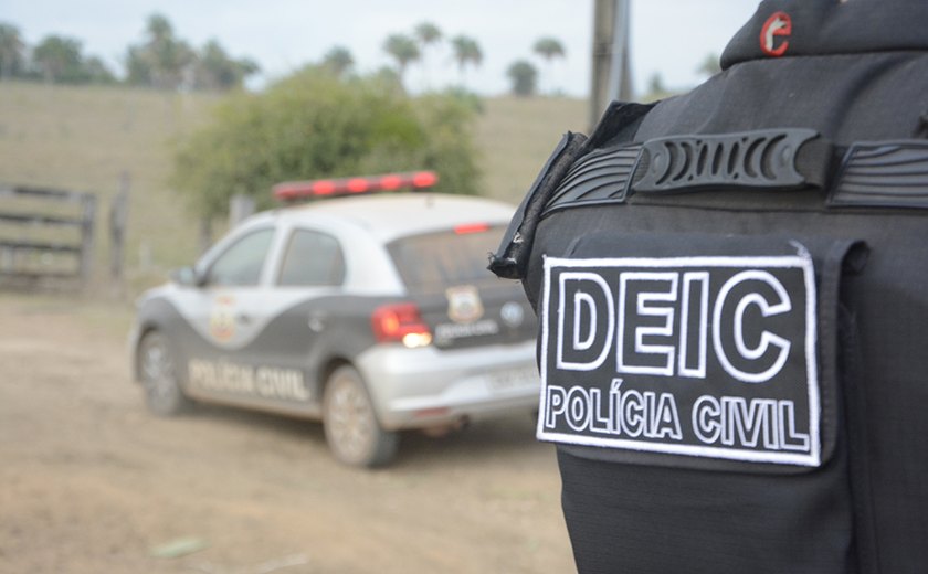 Idosos acusados de estuprar crianças, incluindo um bebê, são presos em Alagoas