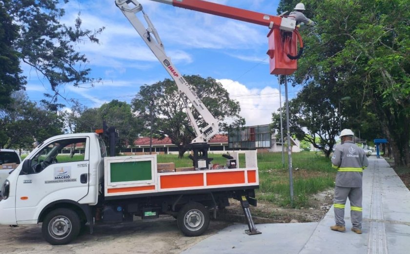 Prefeitura moderniza para LED iluminação do campus da Ufal em Maceió