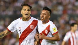 Peru vira sobre o Paraguai, mas segue na parte de baixo da tabela