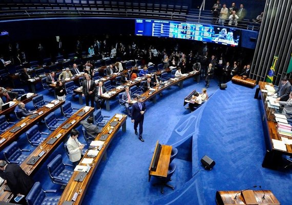 Senado aprova projeto que elimina PIS-Cofins sobre diesel até o fim de 2018