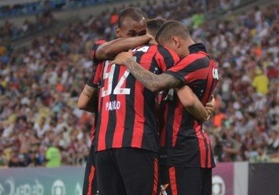 Atlético-PR empata com Fluminense e lamenta ter deixado vitória escapar