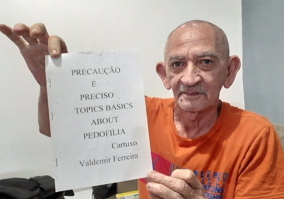 Artista popular produz cordel em inglês