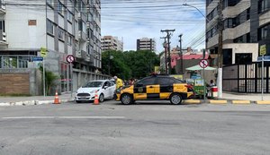 Bloqueios no trânsito garantiram segurança dos foliões durante as prévias carnavalescas