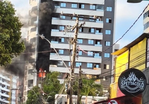 Incêndio em apartamento é controlado pelo Corpo de Bombeiros em Maceió