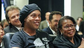 Mãe de Ronaldinho, dona Miguelina morre aos 71 anos