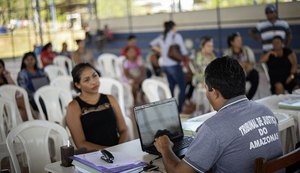 Justiça itinerante ajuda populações ribeirinhas isoladas da Amazônia