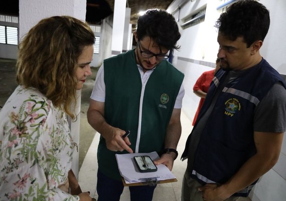 Ministérios Públicos e DPE fiscalizam escolas com turmas de EJAI em Maceió e reforçam importância da alfabetização