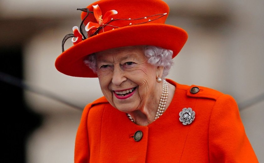 Rainha Elizabeth II tinha celular ultraprotegido e atendia apenas duas pessoas no mundo todo