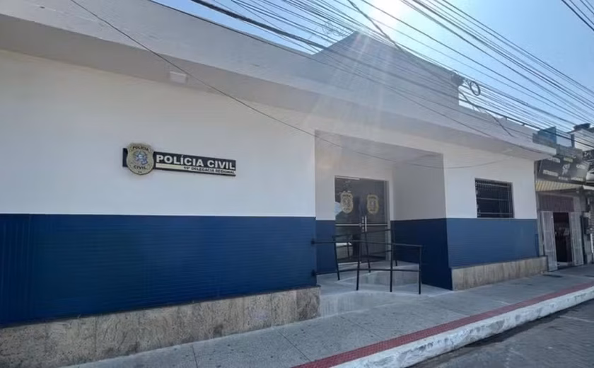 Pastor é preso por fazer cultos em banheiro de igreja e sessões de hipnose para estuprar adolescentes no ES