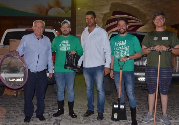 Maragogi recebe equipamentos de proteção individual para limpeza das praias