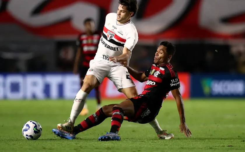 São Paulo arranca empate e impede Flamengo de assumir liderança