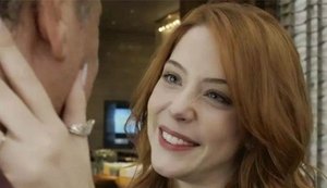 Valéria rouba a fortuna de Norberto em 'Órfãos da Terra'