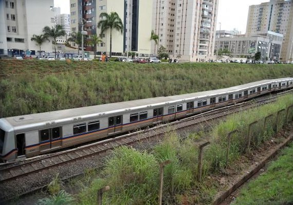 Trem do metrô descarrila no Distrito Federal