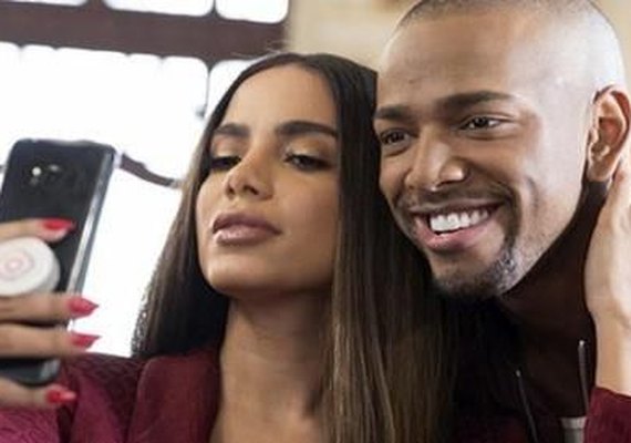 Nego do Borel é vaiado em show de Anitta após ser acusado de transfobia