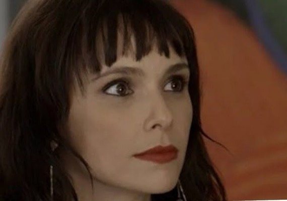 'A Força do Querer': Irene abala casamento de Silvana com foto comprometedora