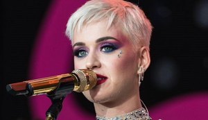 Assistente processa Katy Perry após ter dedão do pé amputado