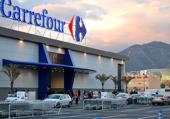 Carrefour pede autorização para vender ações no mercado brasileiro