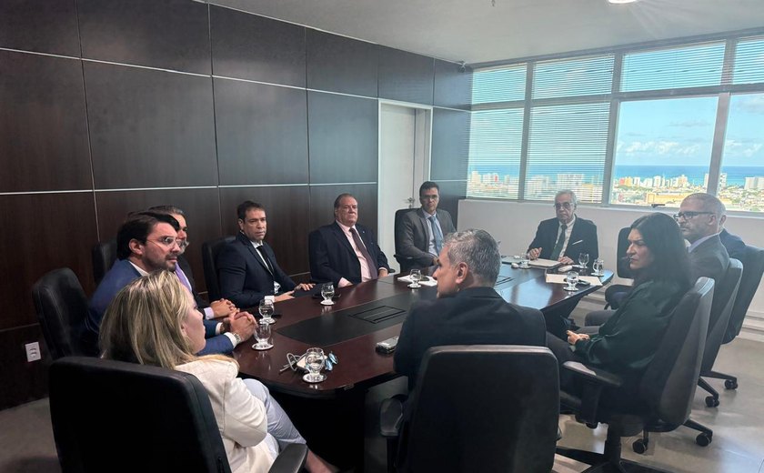 Presidente do TRE/AL reúne desembargadores eleitorais para tratar dos julgamentos das Eleições 2026