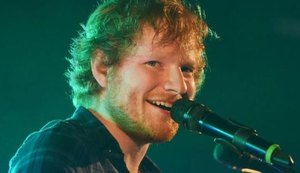 Ed Sheeran desembolsa R$ 12 milhões e compra 7 casas na mesma rua