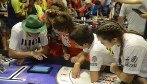 Competição de robótica atrai cerca de 1,2 mil alunos do país ao Rio de Janeiro