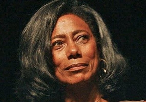 Jornalista Gloria Maria passa por cirurgia de retirada de tumor no cérebro