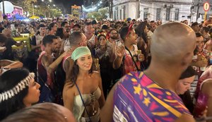 VÍDEO: Bloco Filhos da Pauta arrasta multidão no seu retorno ao Jaraguá Folia