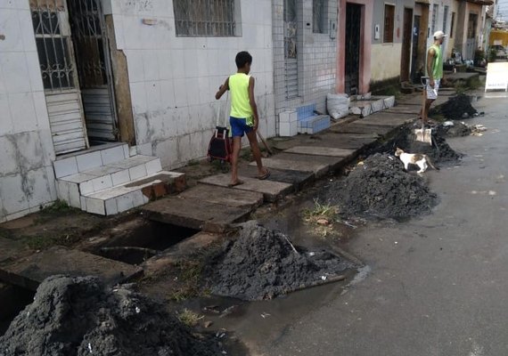 Prefeitura retira três toneladas de lixo da rede de drenagem